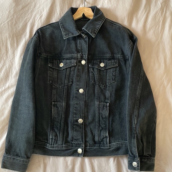 H&M Women’s Black Jean Jacket - Picture 2 of 4